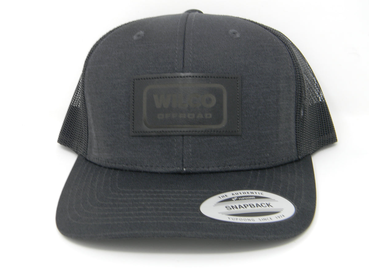 BADGE SNAPBACK HAT